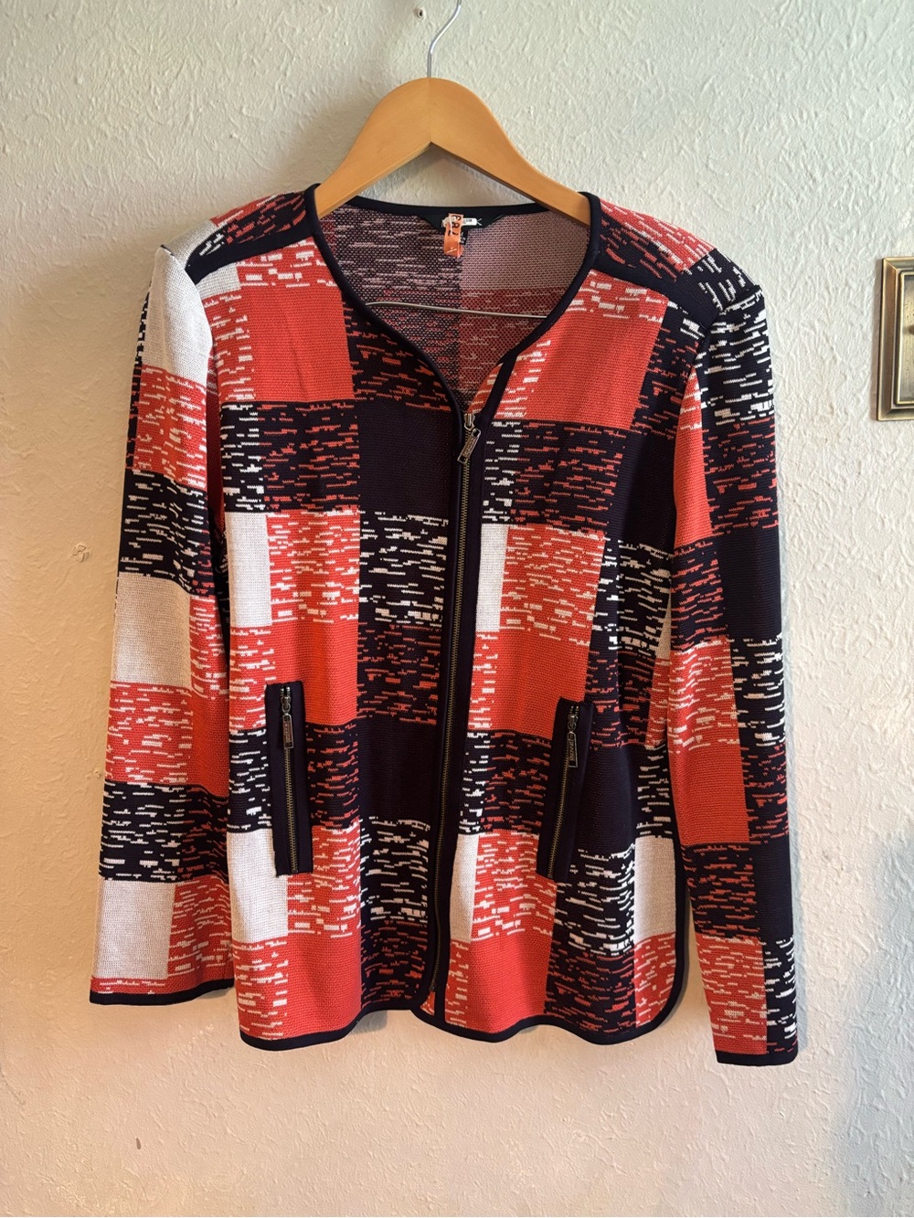 Misook Red Black White Patterned Zip Front Jacket